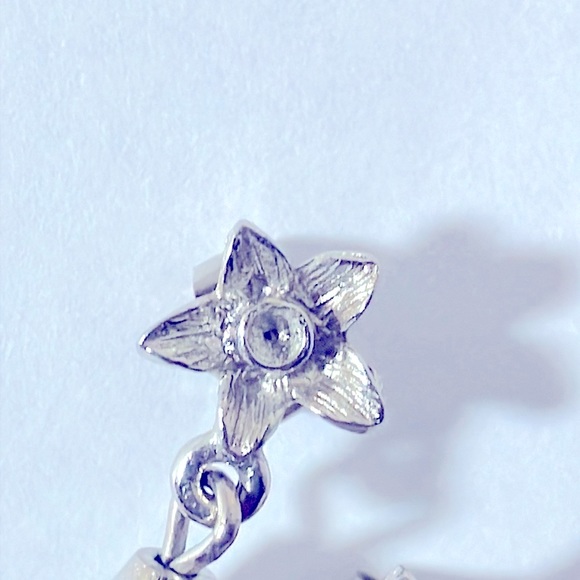 🌻🌸Earrings🌹🌺 - Picture 3 of 3